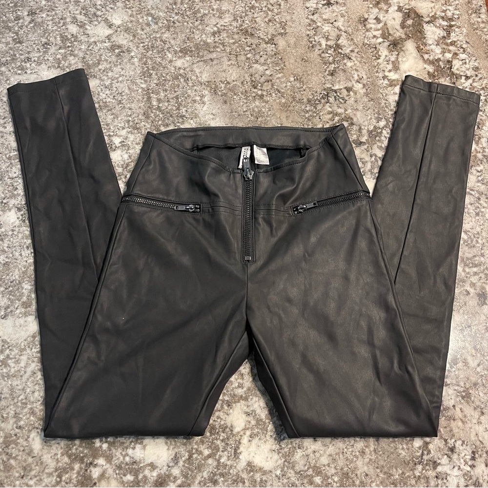 H&M DIVIDED Black Faux Leather Pants | Size 6